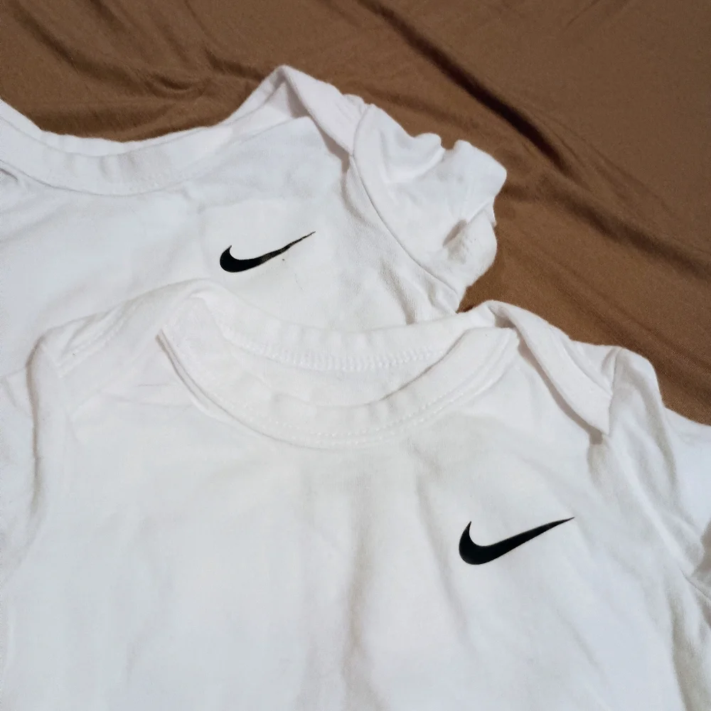 Nike 2pc Onesie‎ Bodysuit Bundle